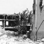 Il Politeama dopo ii bombardamenti del '45.